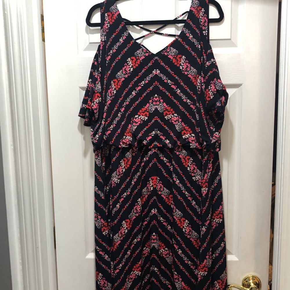 Maurices floral chevron dress w cut out sleeve Sz3